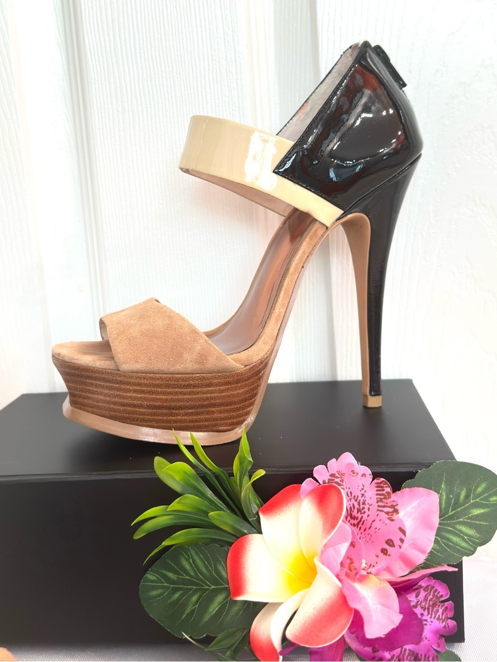 EVA & ZOE ~ Stiletto Black and Beige Patent Leather w/Tan Suede Leather Peep Toe